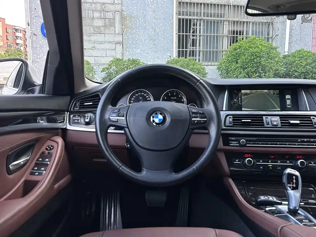 BMW 5 Series 2014 — фото 3