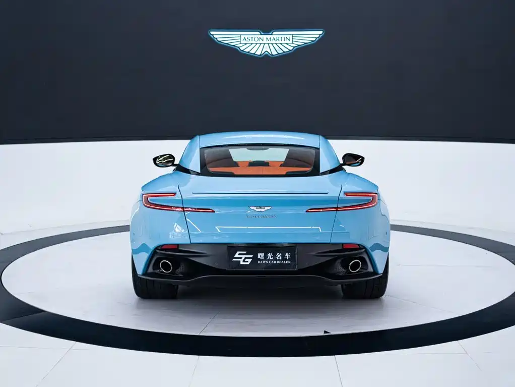 Aston Martin DB11 2020 — фото 5