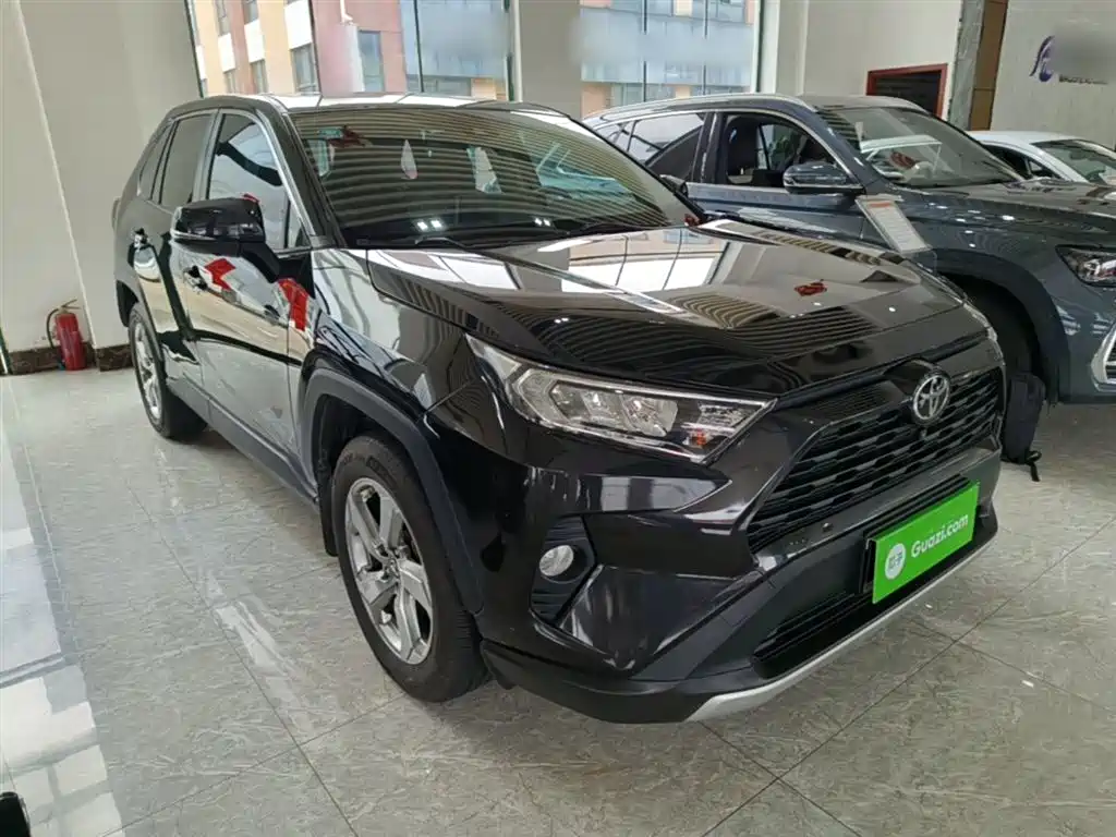 Toyota RAV4 2020 — фото 4