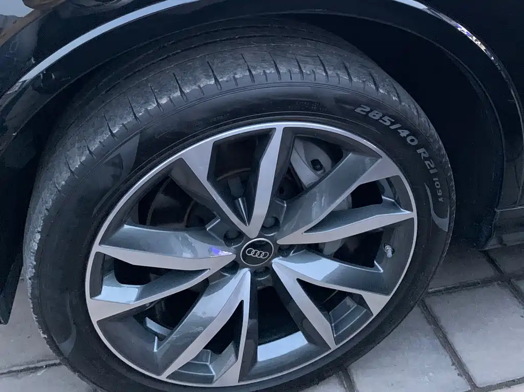 Audi Q7 2023 — фото 21