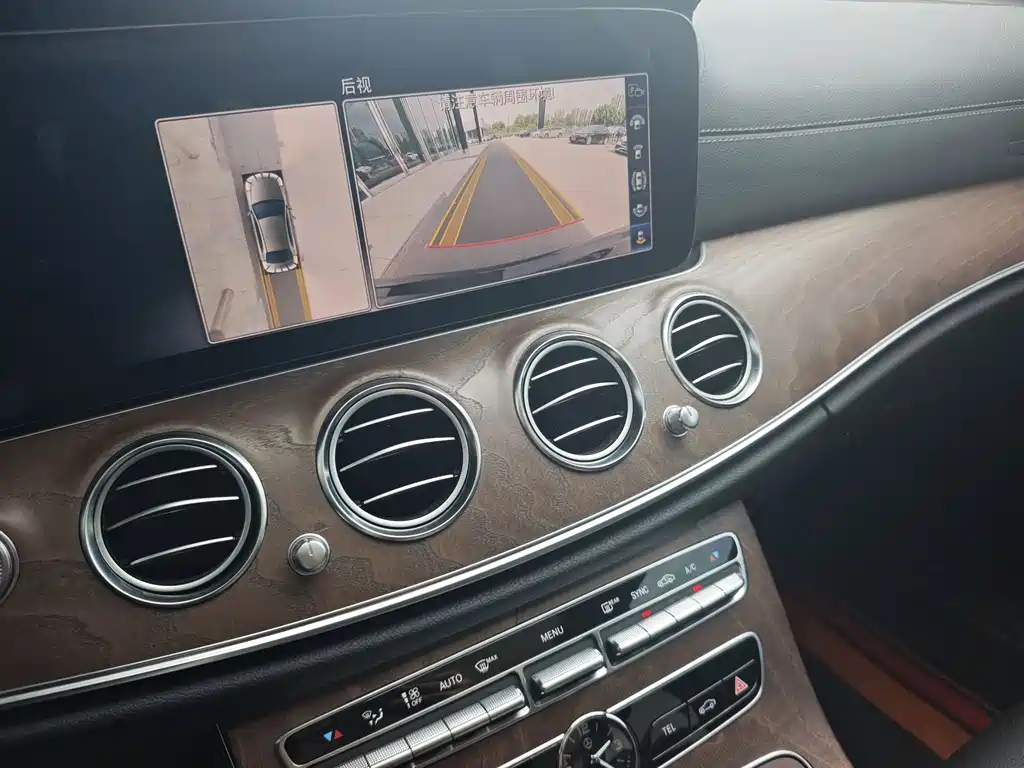Mercedes-Benz E-Class 2019 — фото 15