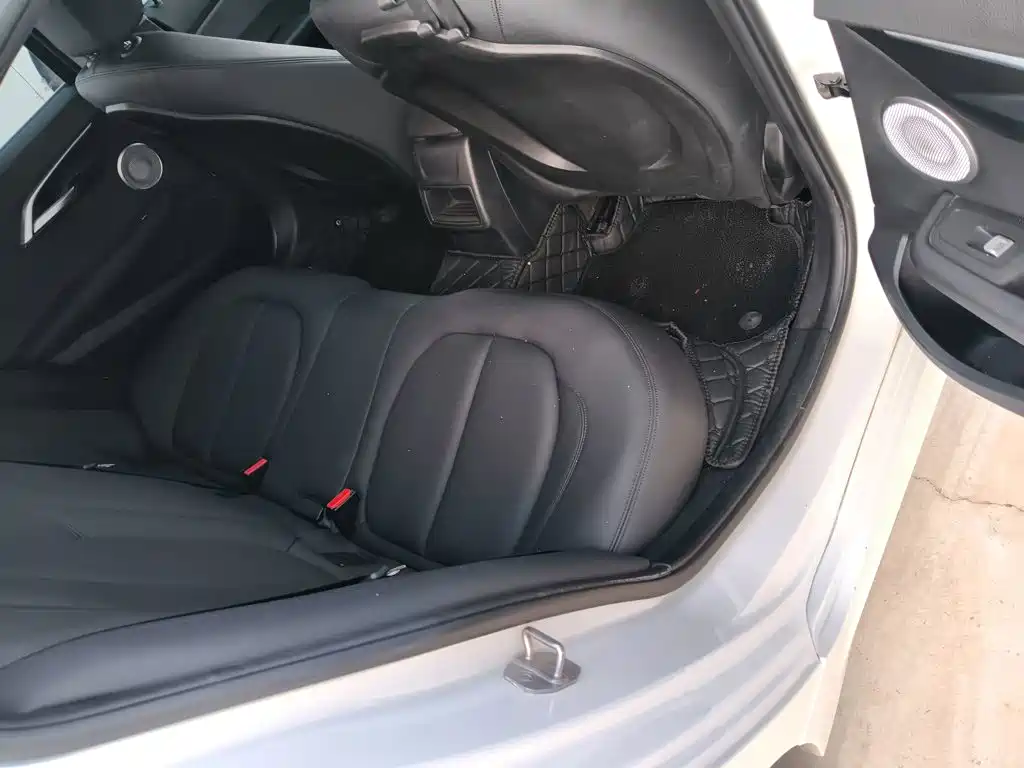 BMW 1 Series 2020 — фото 14