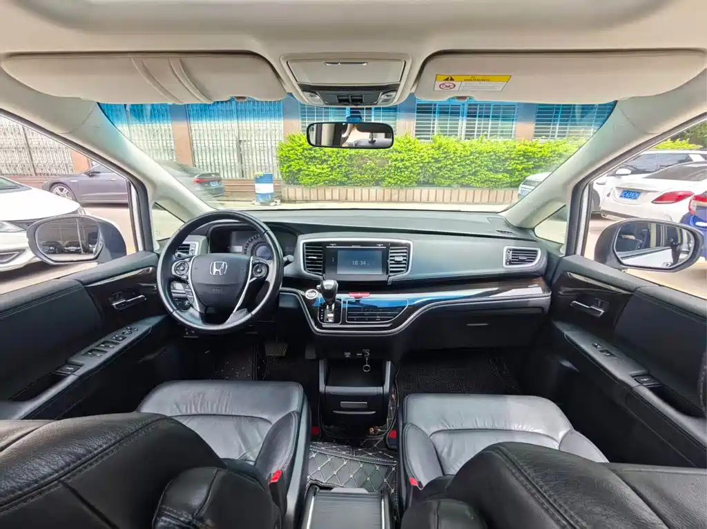 Honda Odyssey 2019 — фото 14