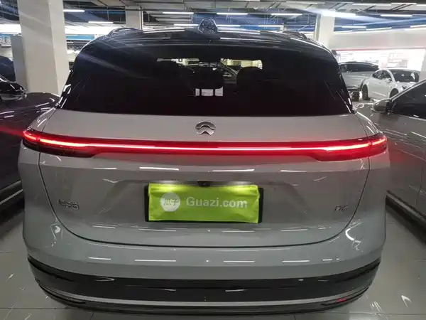 NIO ES6 2025