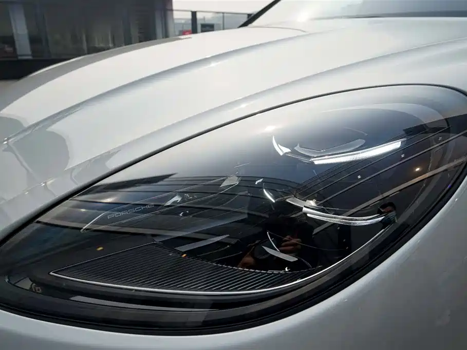 Porsche Macan 2025 — фото 10