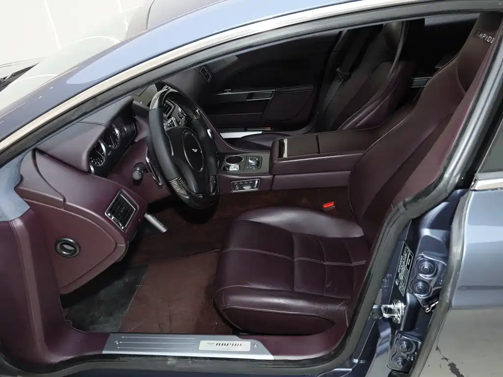 Aston Martin Rapide 2013 — фото 21