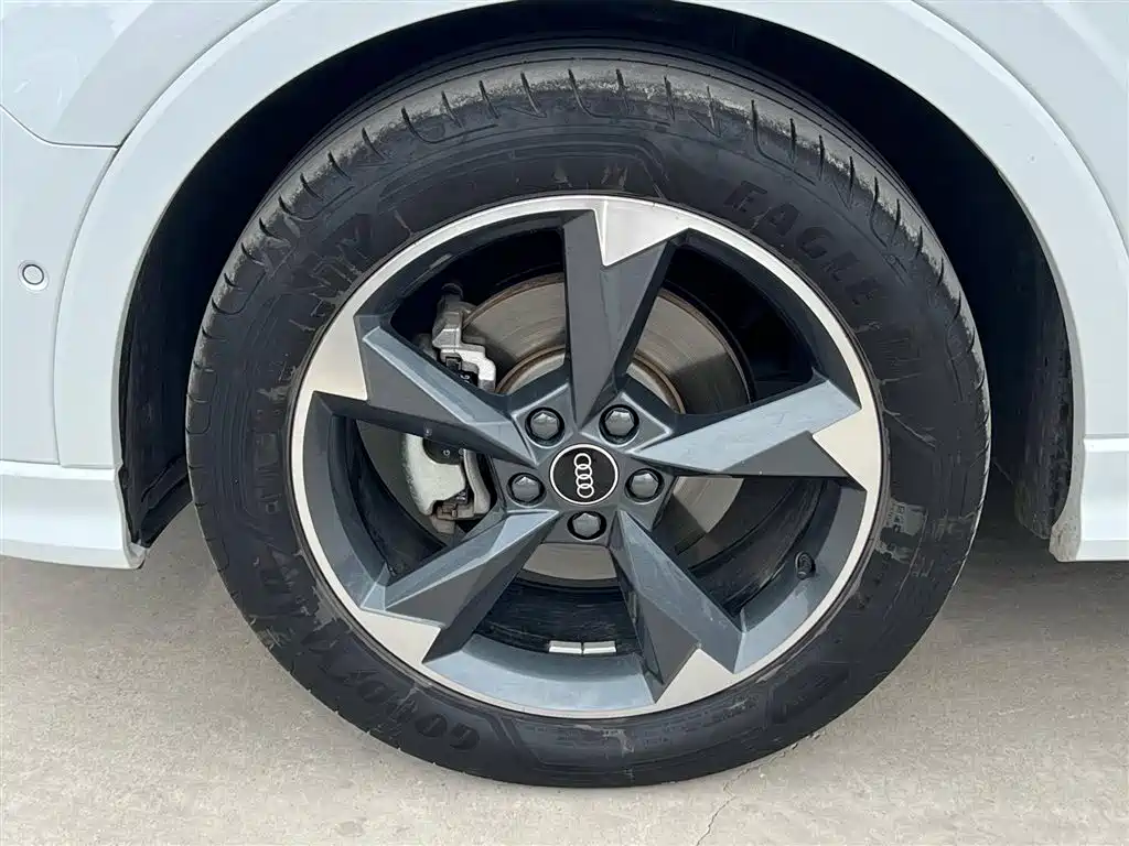 Audi Q3 2023
