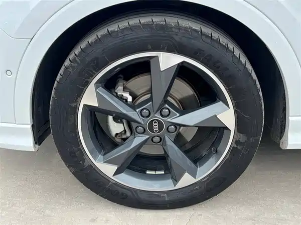 Audi Q3 2023