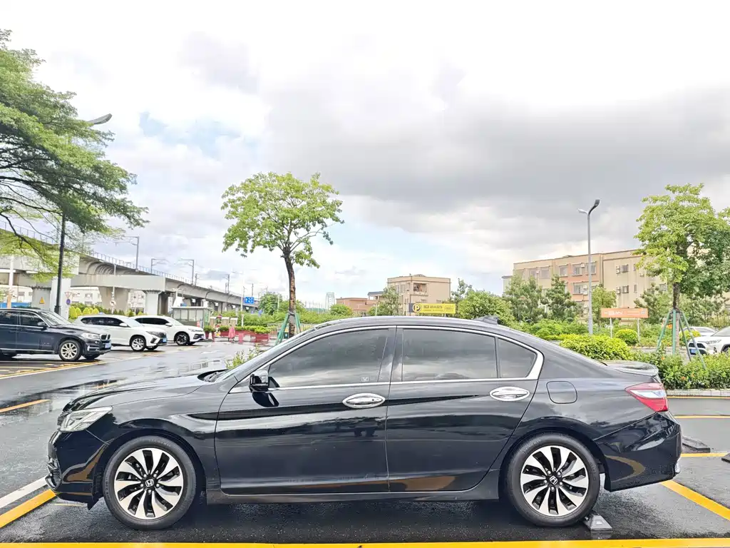 Honda Accord 2018 — фото 4