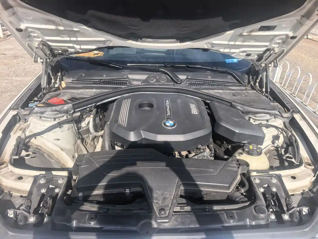 BMW 1 Series 2018 — фото 14