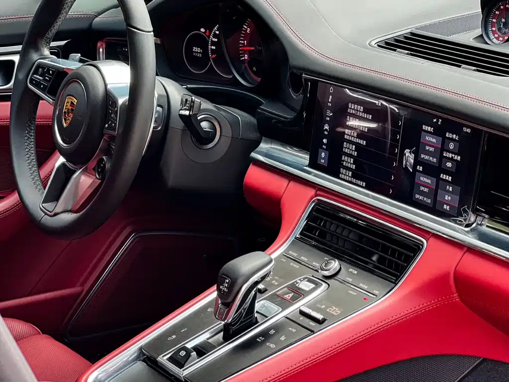 Porsche Panamera 2020 — фото 11