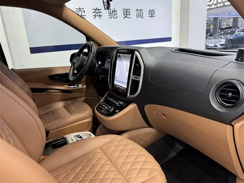Mercedes-Benz Vito 2017 — фото 11