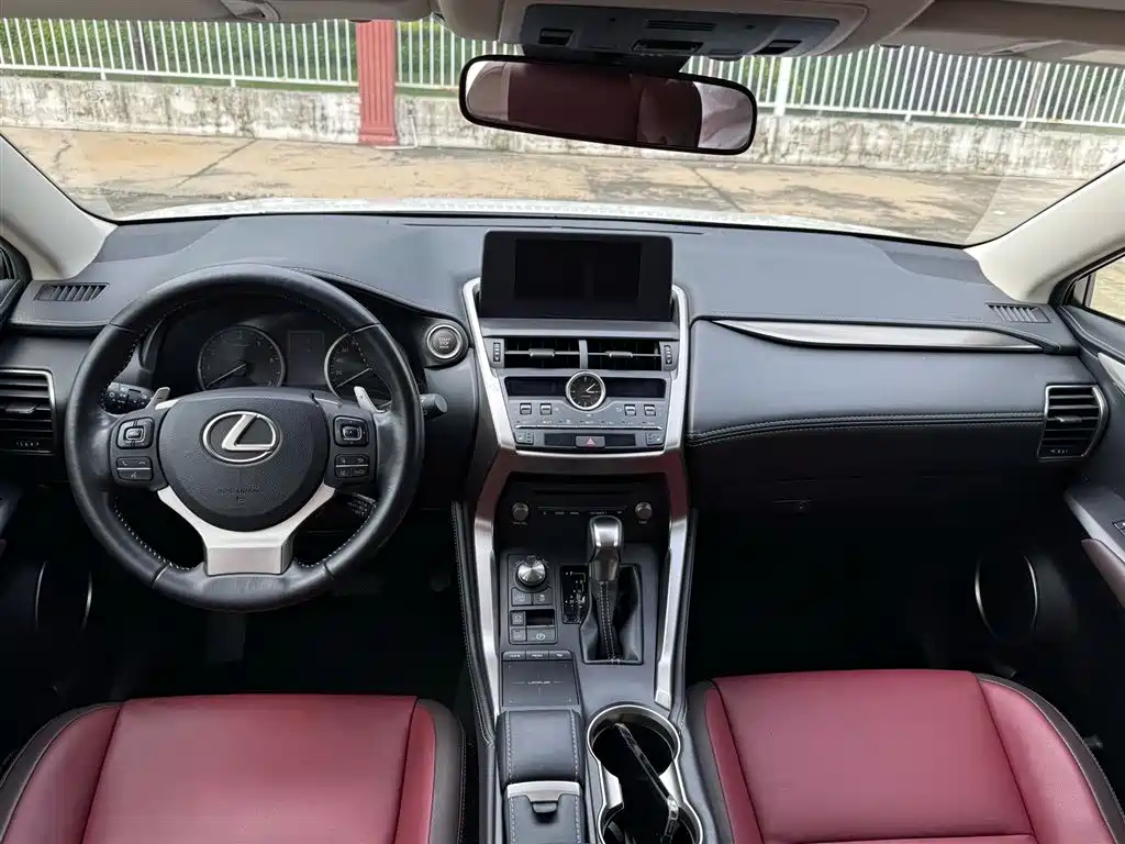 Lexus NX 2018