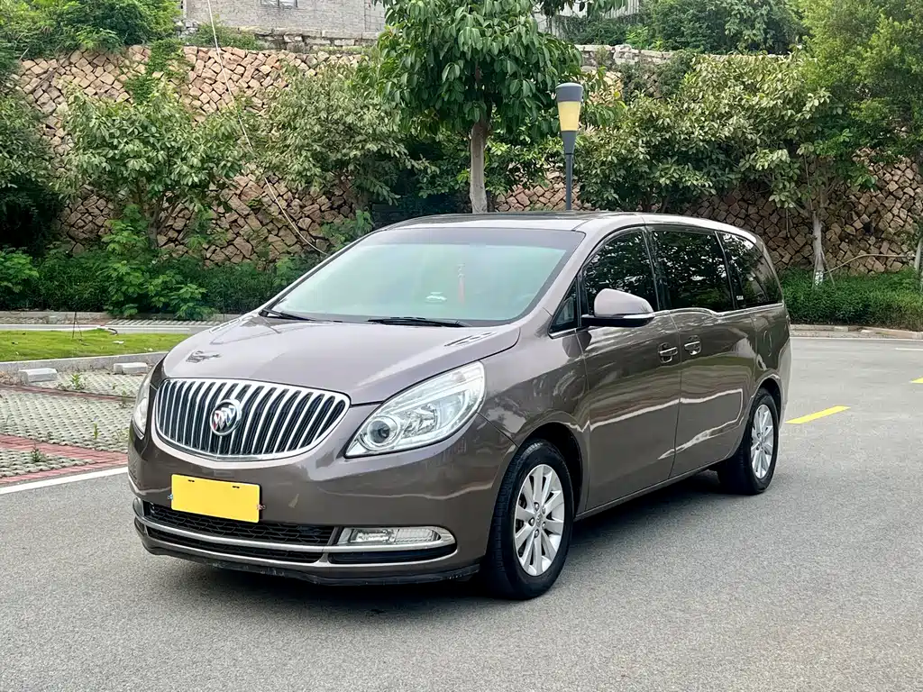 Buick GL8 2013
