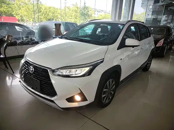 Toyota Yaris L 2022