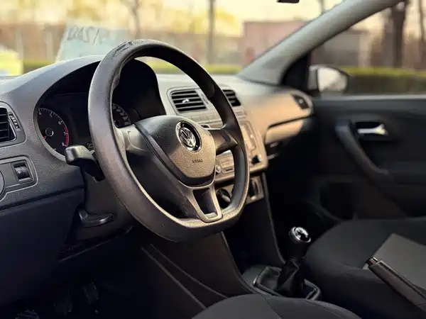 Volkswagen Polo 2015