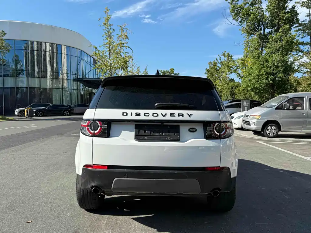 Land Rover Discovery Sport 2018 — фото 11