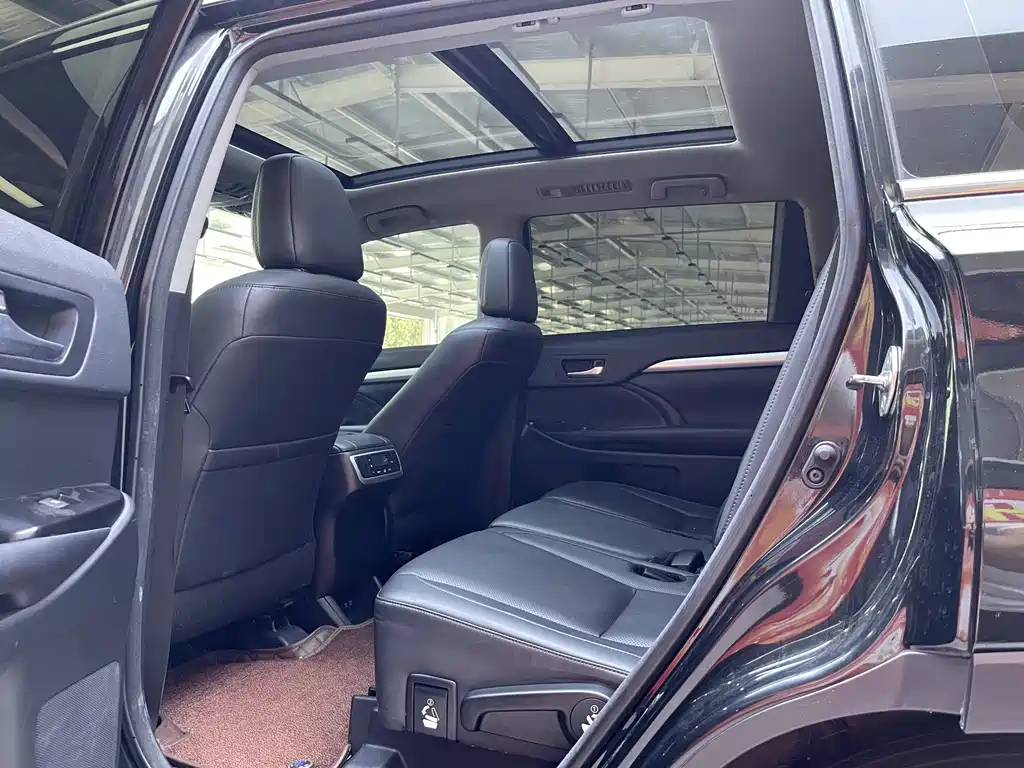 Toyota Highlander 2019 — фото 12