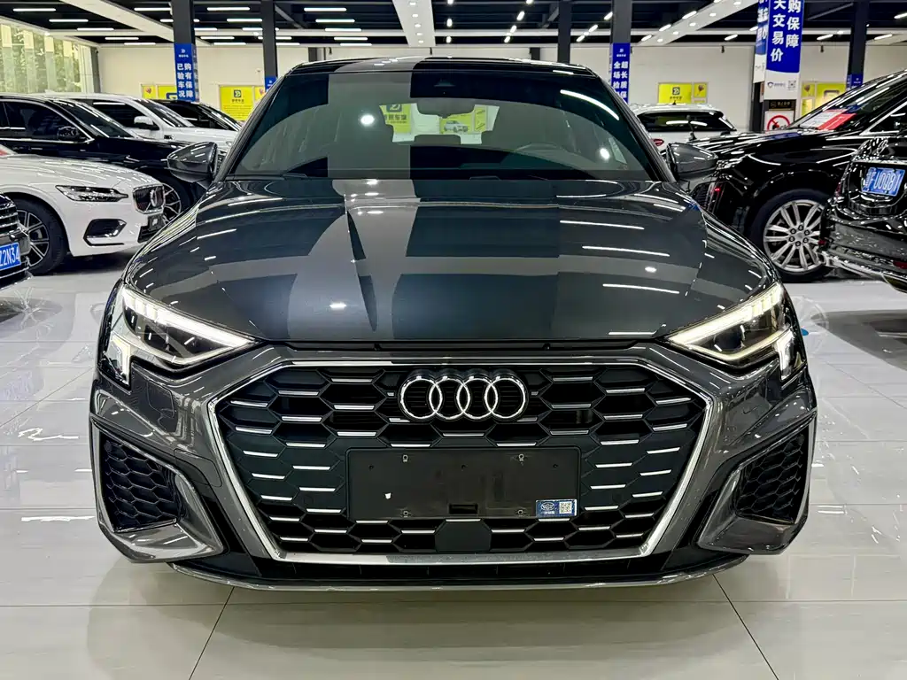 Audi A3 2023 — фото 2
