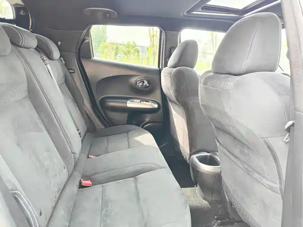 Infiniti ESQ 2018
