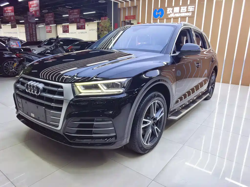 Audi Q5L 2019 — фото 1