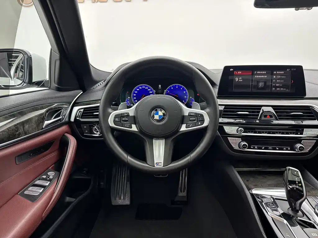 BMW 5 Series 2019 — фото 3