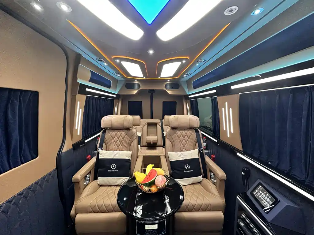 Mercedes-Benz Sprinter 2018 — фото 12