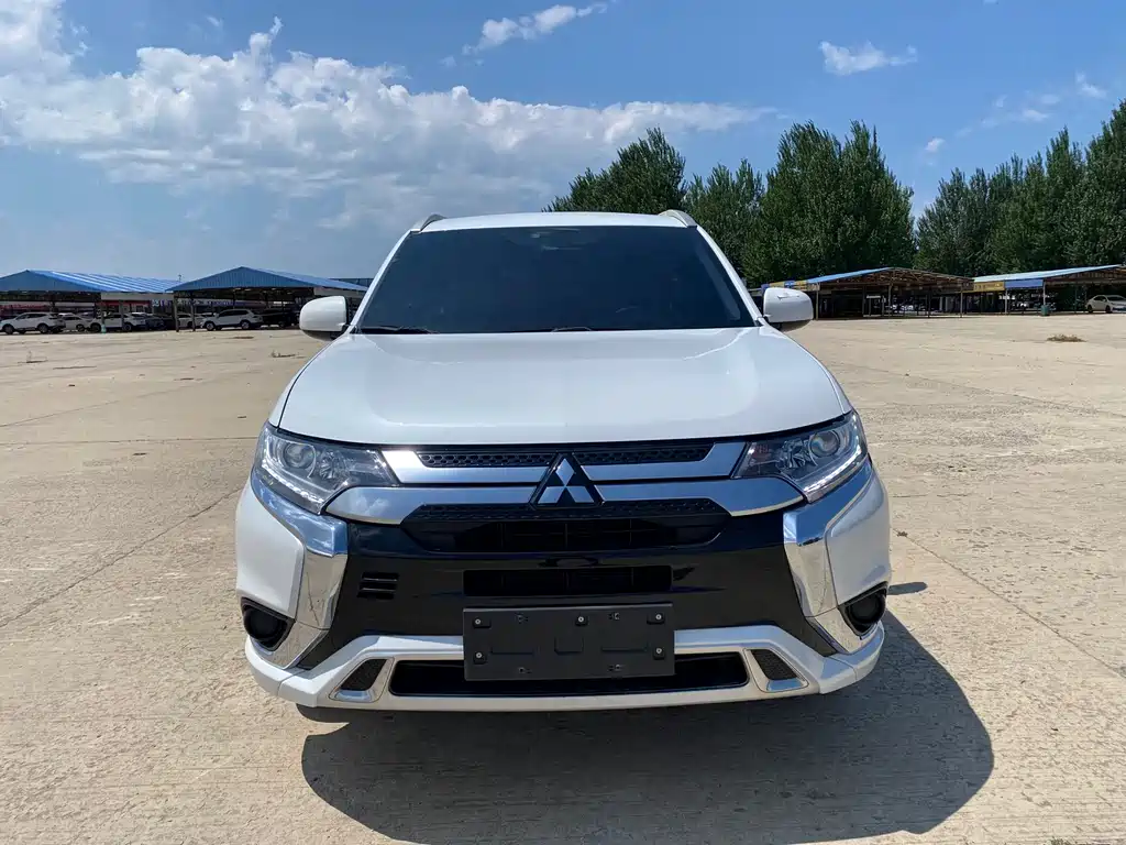 Mitsubishi Outlander 2021