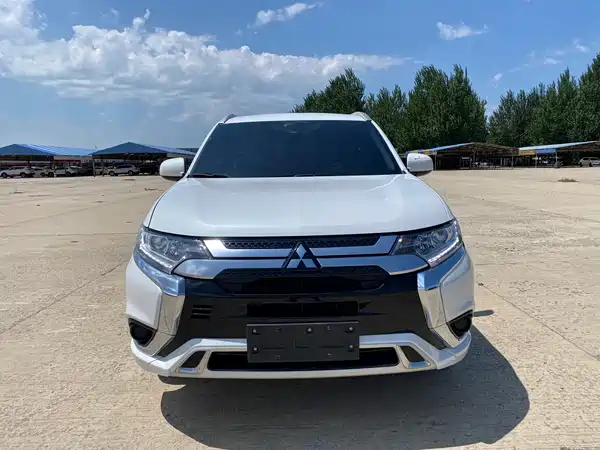 Mitsubishi Outlander 2021