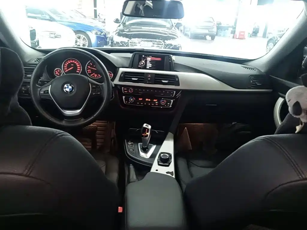 BMW 3 Series GT 2017 — фото 10