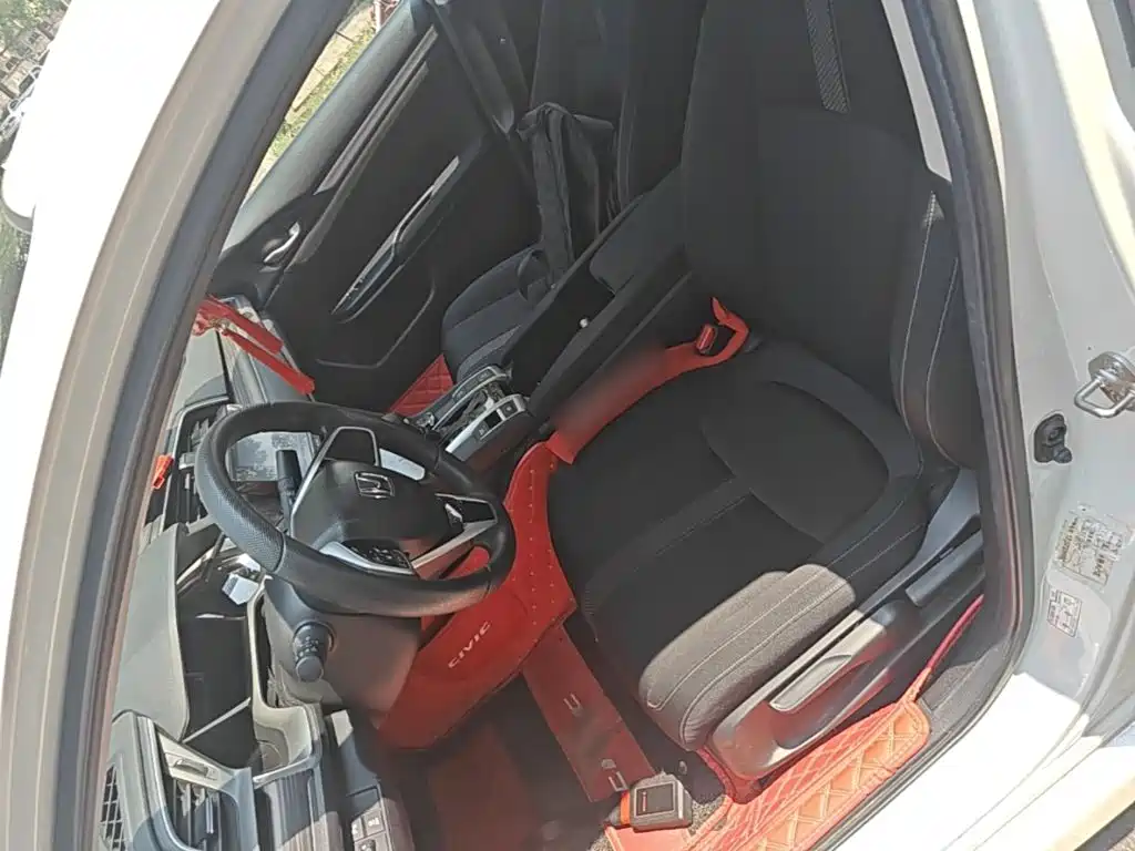 Honda Civic 2020 — фото 15