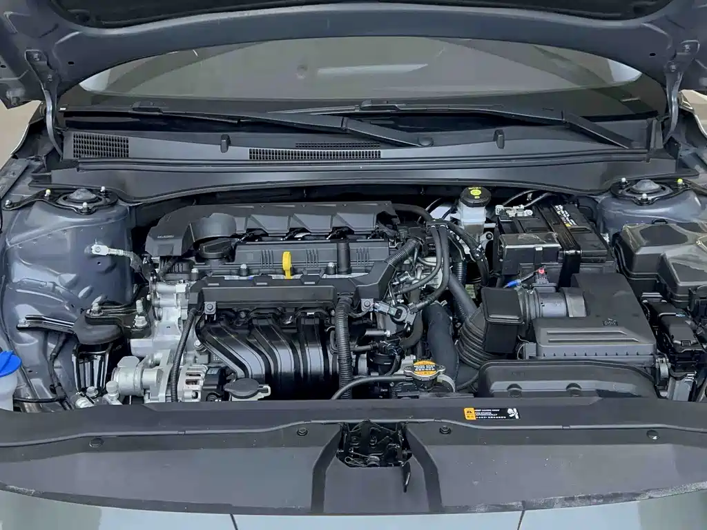 Hyundai Elantra 2023 — фото 20