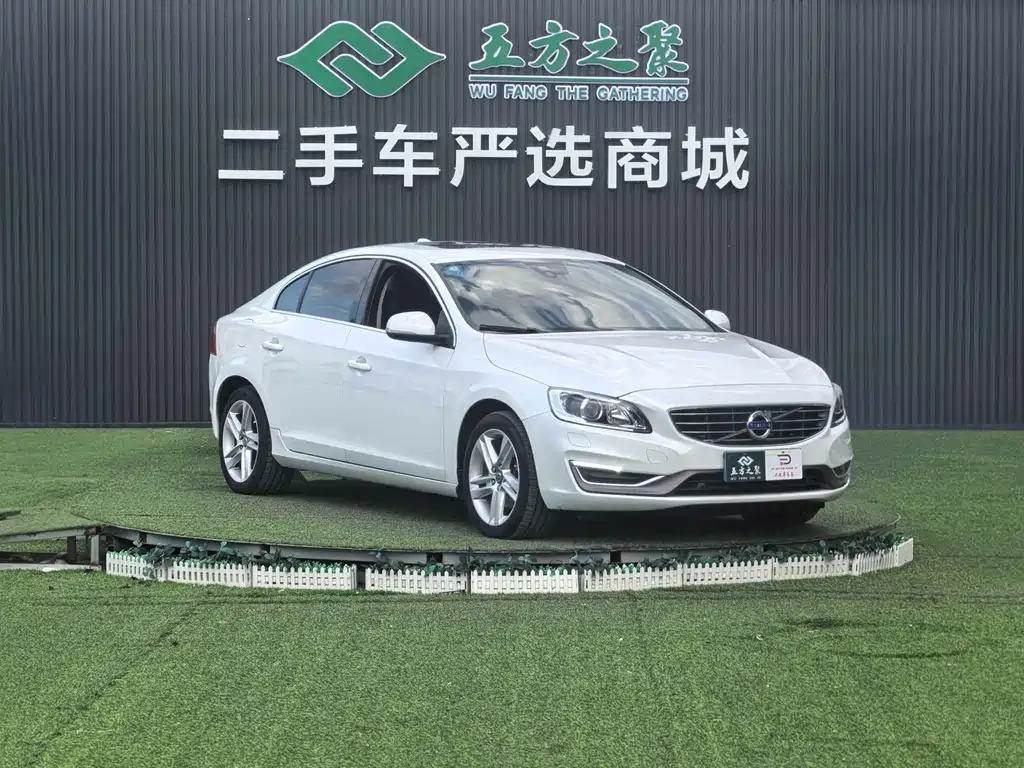 Volvo S60 2015 — фото 3