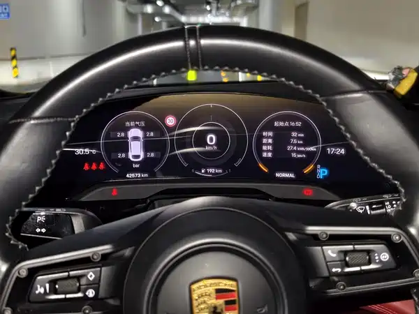Porsche Taycan 2023