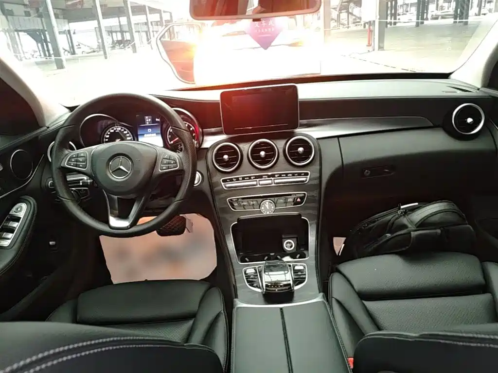Mercedes-Benz C-Class 2017 — фото 10