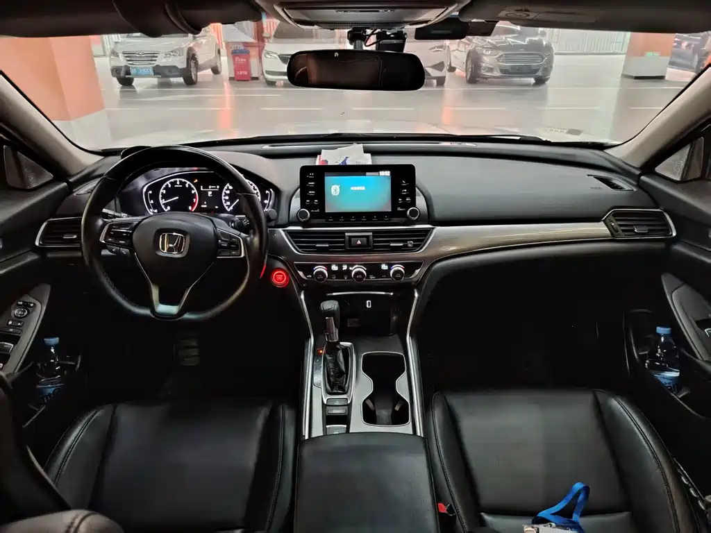 Honda Accord 2019 — фото 6