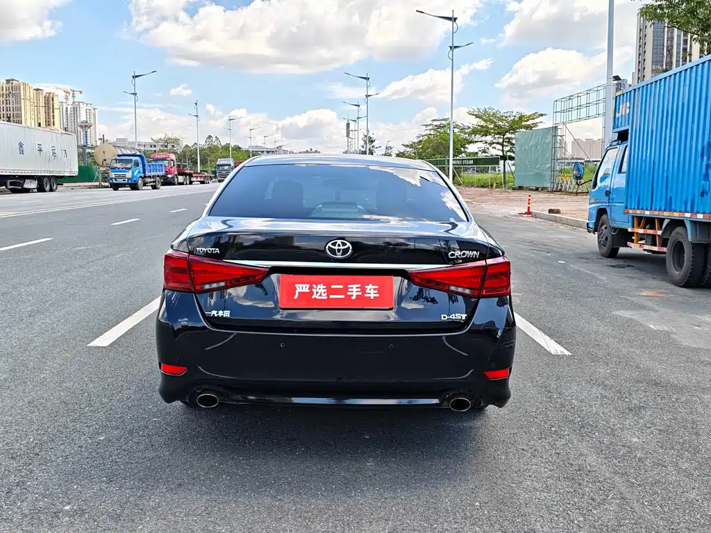 Toyota Crown 2018 — фото 4