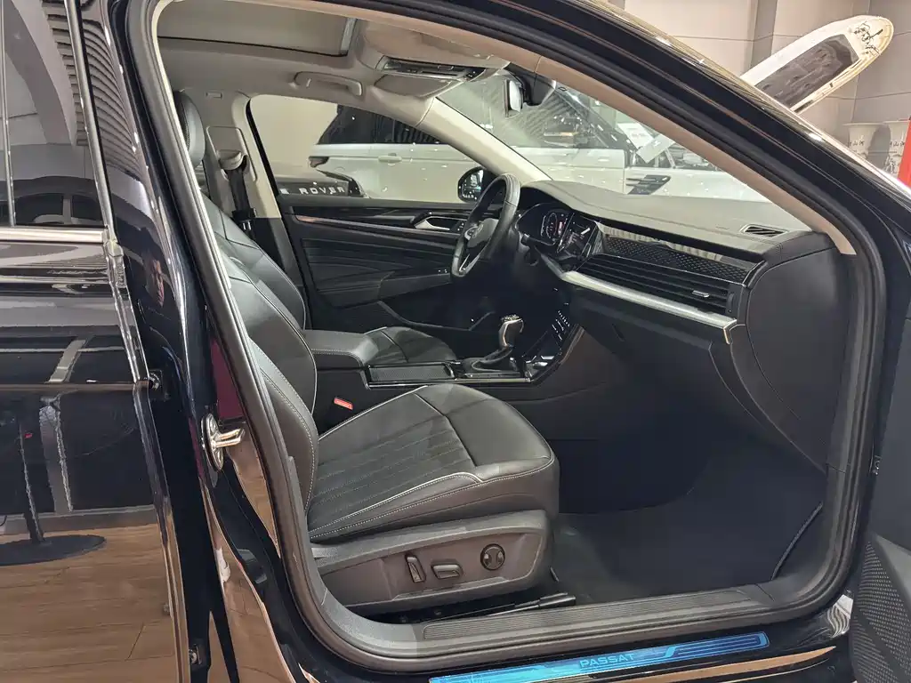 Volkswagen Passat 2023