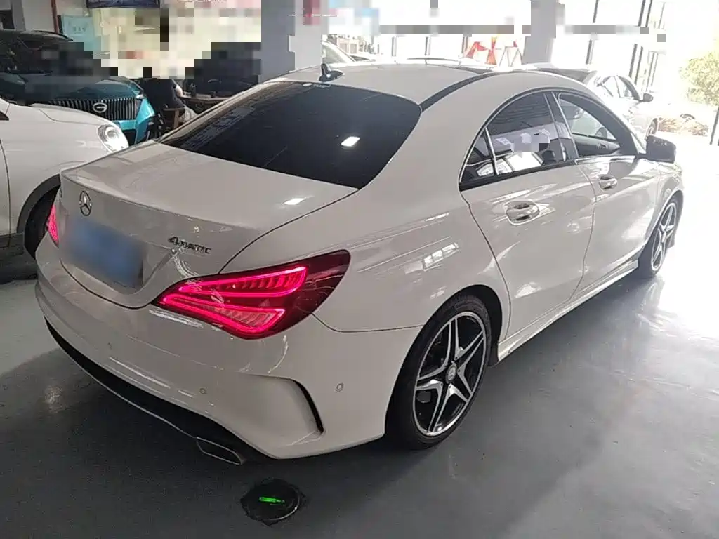 Mercedes-Benz CLA 2015