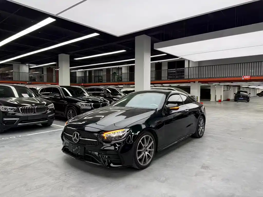 Mercedes-Benz E-Class 2022