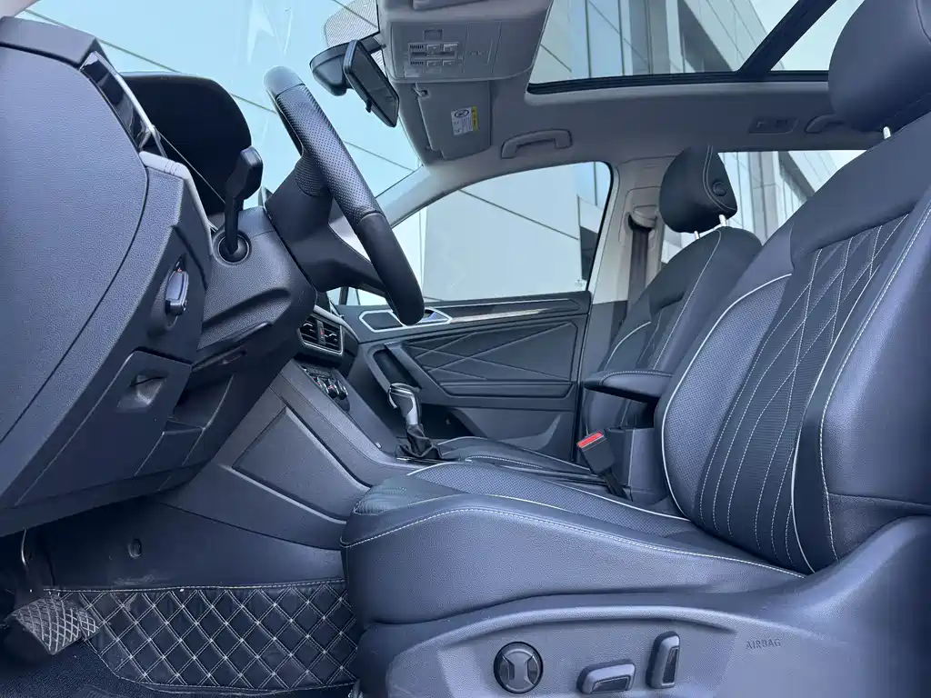 Volkswagen Tiguan L 2022 — фото 12