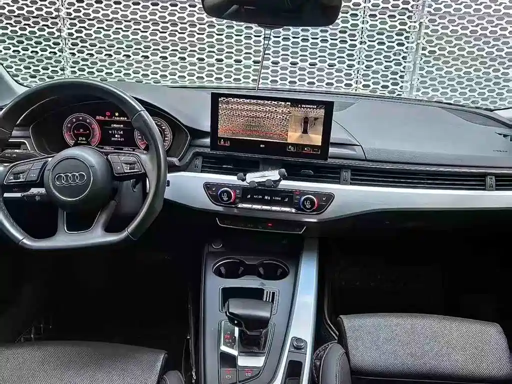 Audi A4L 2022 — фото 5