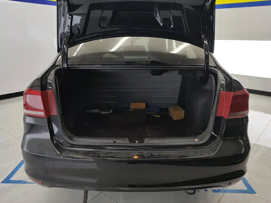 Volkswagen Santana 2016