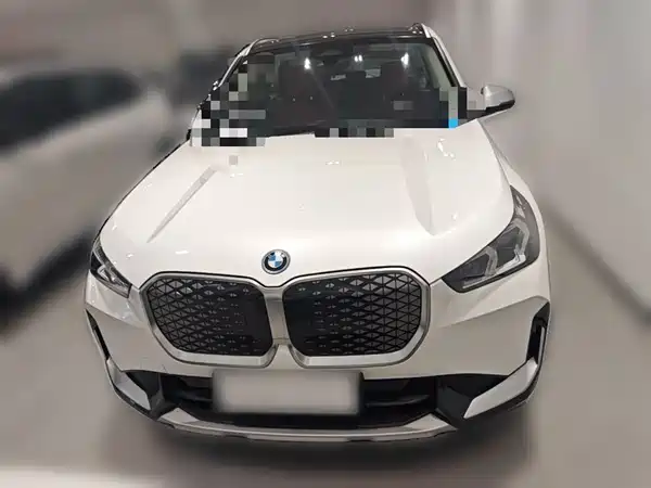 BMW iX1 2023