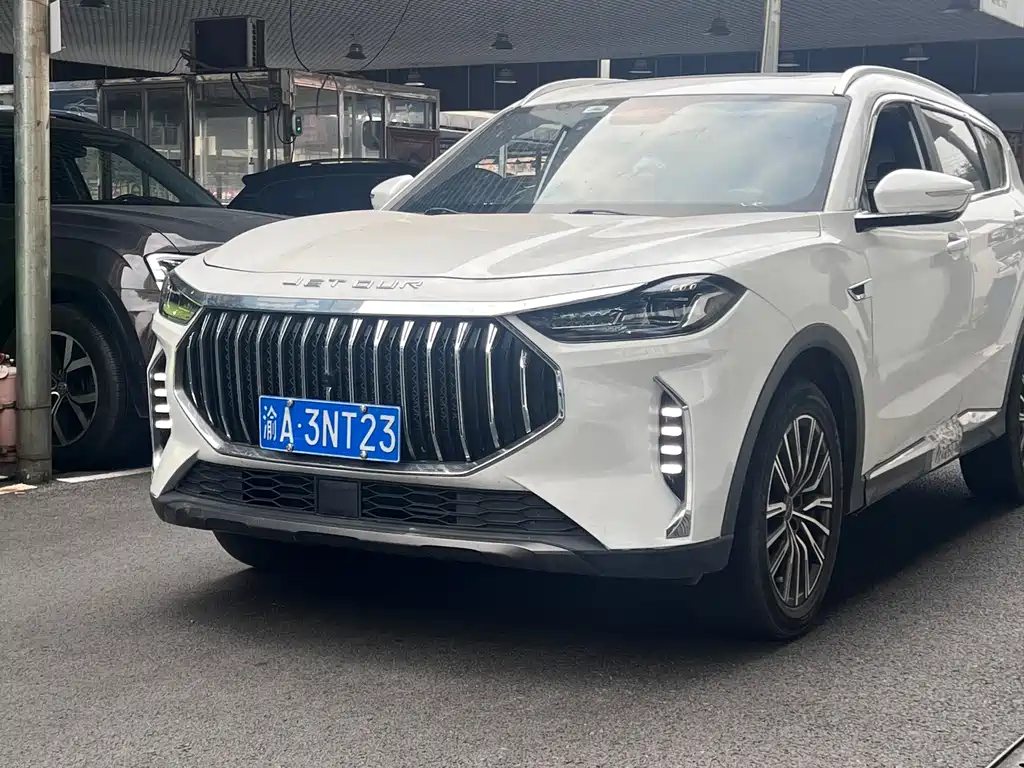 Jetour X70 PLUS 2023 — фото 1