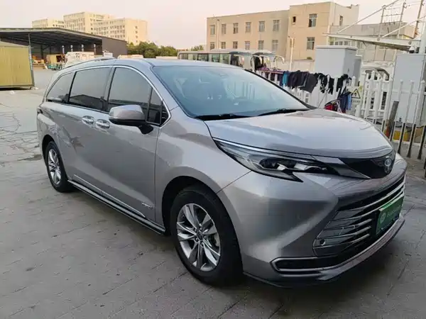 Toyota Sienna 2022