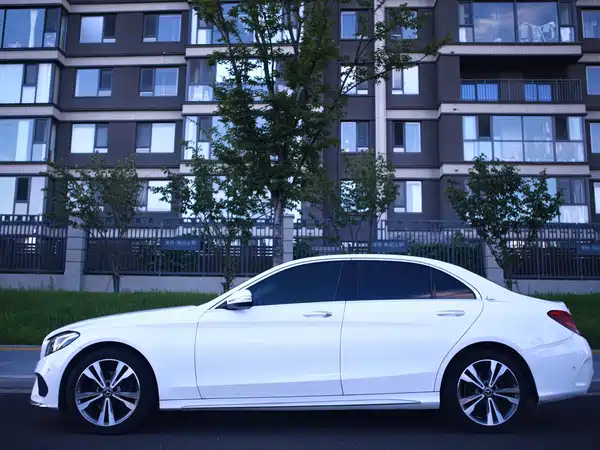 Mercedes-Benz C-Class 2018