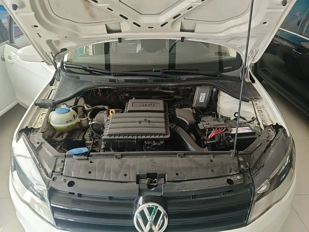Volkswagen Jetta 2015 — фото 20
