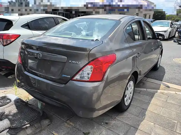 Nissan Sunny 2018