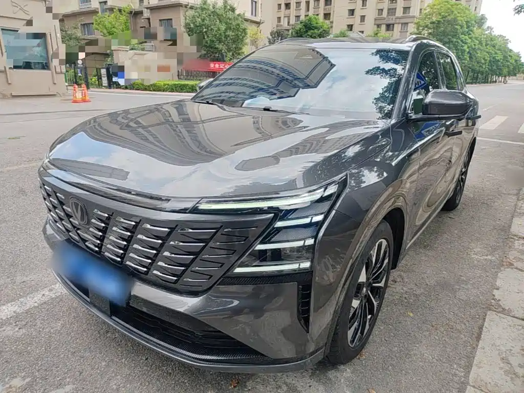 Changan CS75PLUS 2025 — фото 1